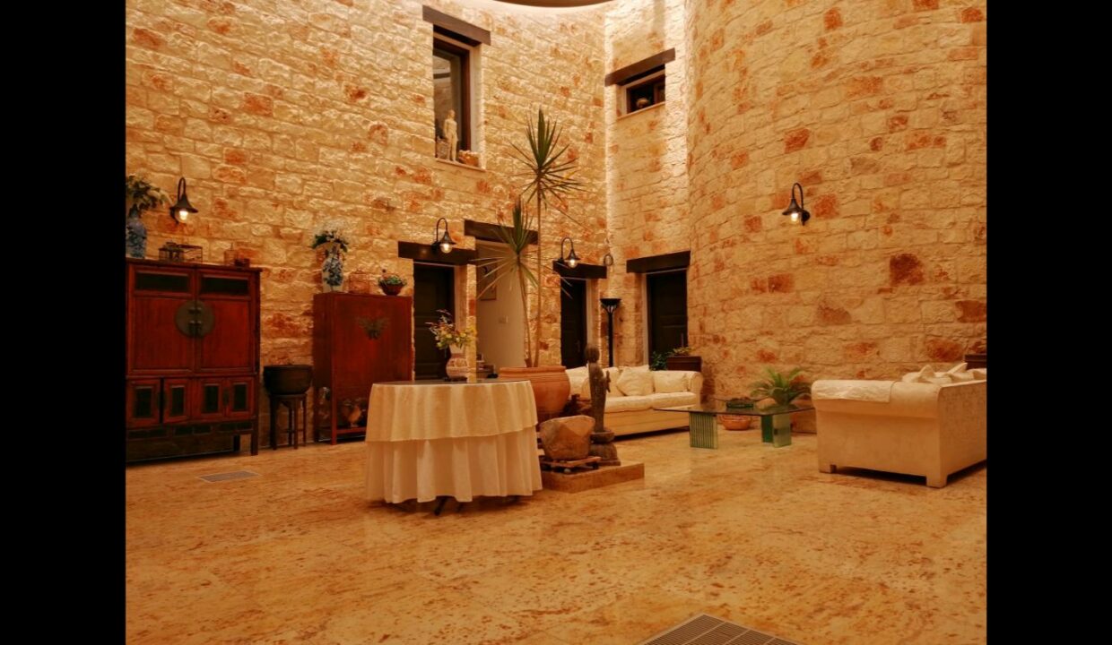 ATRIUM 1