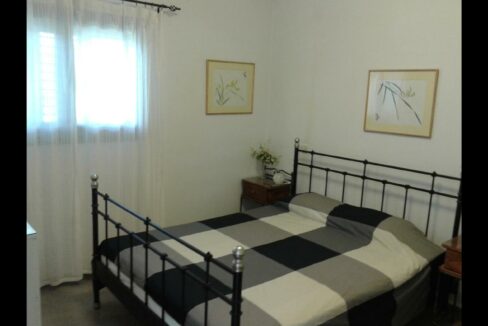 BEDROOM 1 B