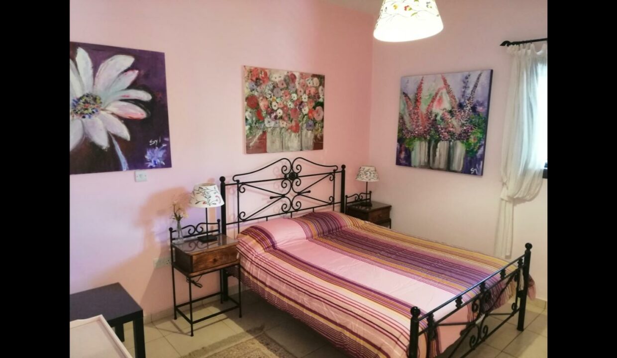 BEDROOM 3 EN SUITE